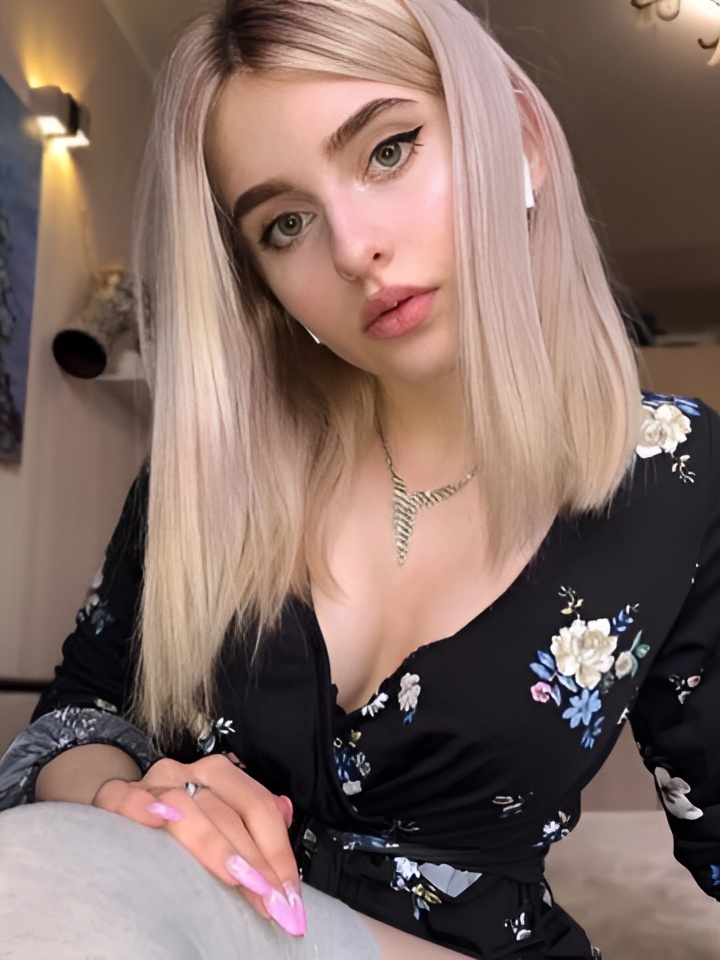 Лариса привлекательная девушка из Арсеньева цена от 2000 руб