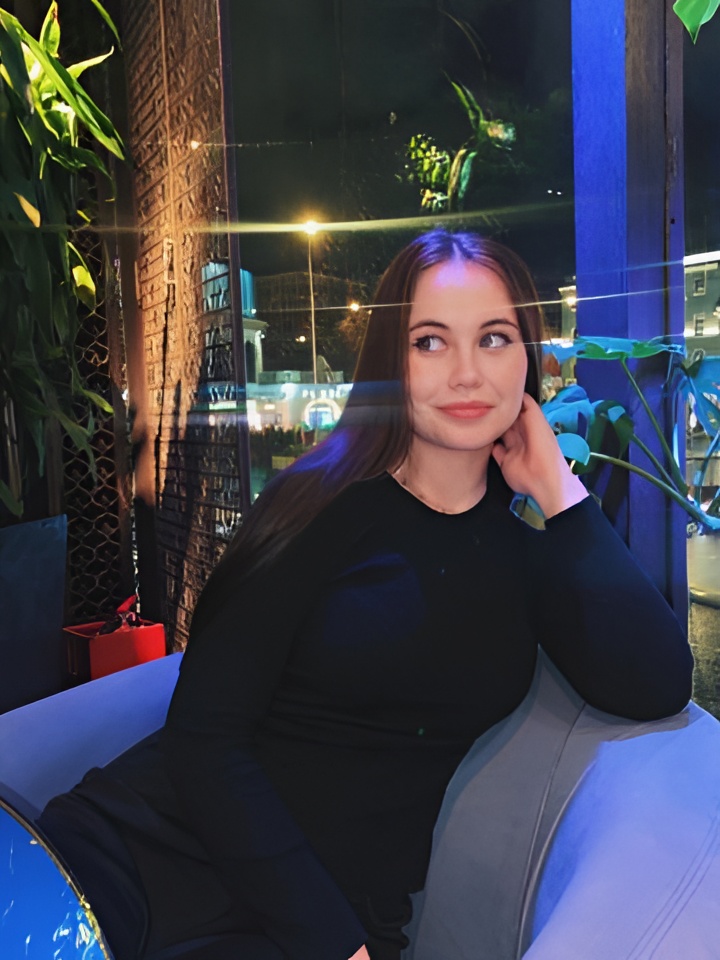 Софи привлекательная девушка из Арсеньева цена от 10000 руб