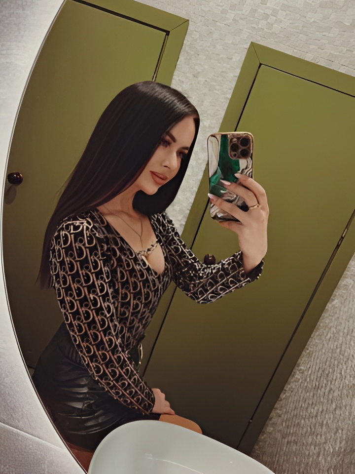 Юлия привлекательная девушка из Арсеньева цена от 5000 руб