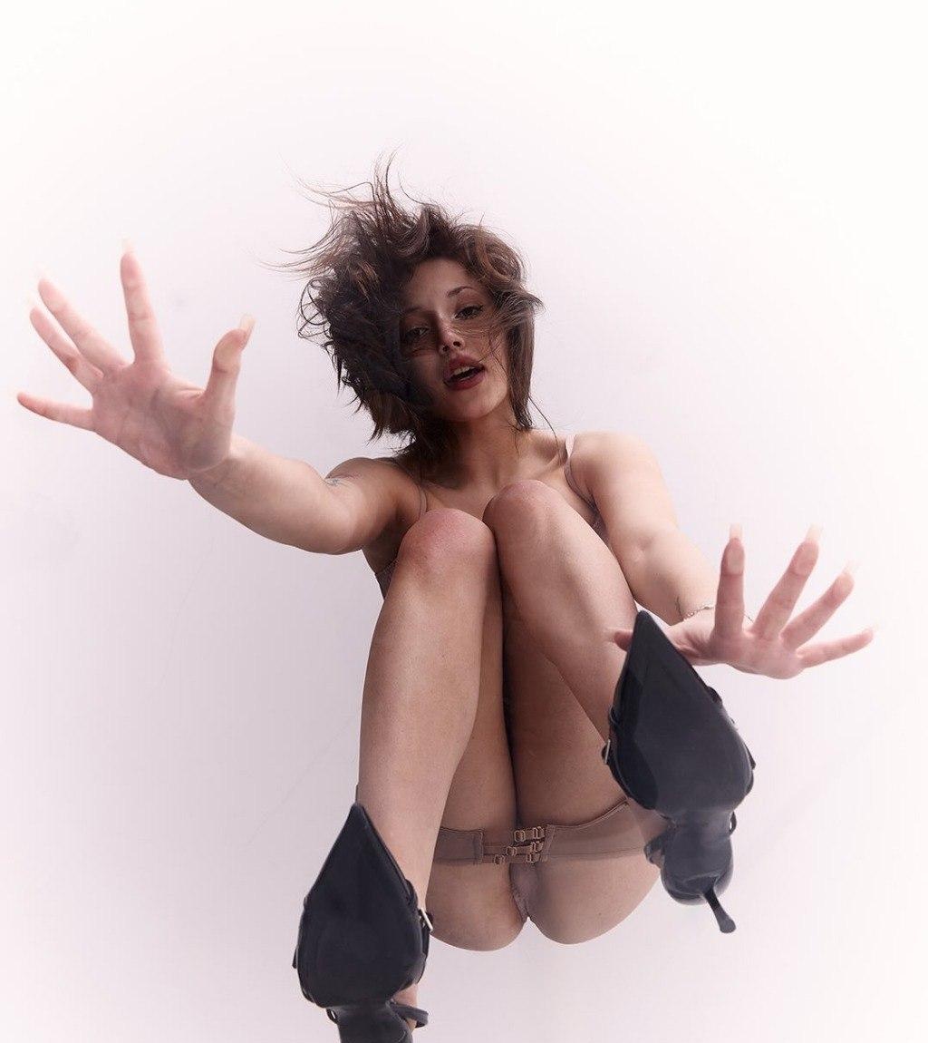 Зара привлекательная девушка из Арсеньева цена от 7000 руб